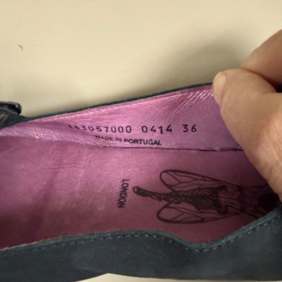 Fly London Suede Black Ballet Flats Edgy Buckle Detail, Pointed Toe EUC sassy - Picture 3 of 10